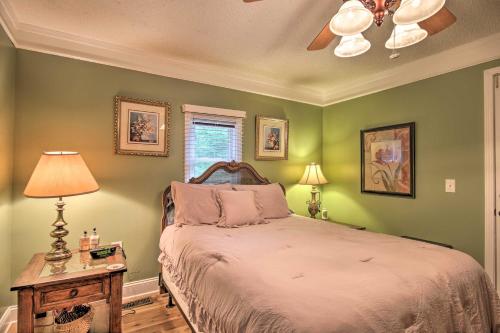 Cabin Escape with Richard B Russell Lake Access! in Simpsonville (SC) Cabin Escape with Richard B Russell Lake Access! in Simpsonville (SC)