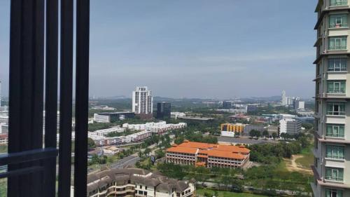 Cozy Studio unit,Cyberjaya,Wifi, Netflix,Free parking near Palace of Justice Cozy Studio unit,Cyberjaya,Wifi, Netflix,Free parking near Palace of Justice