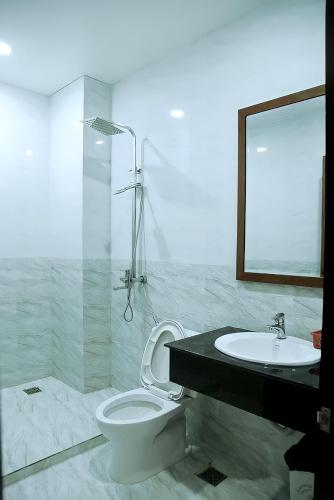 Bathroom, HOTEL ĐANG KHOA 1 NUI SAM in Sam Mountain / Ba Chua Su Temple Bathroom, HOTEL ĐANG KHOA 1 NUI SAM in Sam Mountain / Ba Chua Su Temple