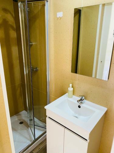 Bathroom, Mar a Vista Guest House in Povoa De Varzim Bathroom, Mar a Vista Guest House in Povoa De Varzim