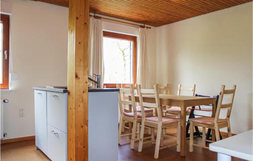 Cocina, Cozy Apartment In Wurster Nordseeküste (Cozy Apartment In Wurster Nordseekuste) in Helgoland Cocina, Cozy Apartment In Wurster Nordseeküste (Cozy Apartment In Wurster Nordseekuste) in Helgoland