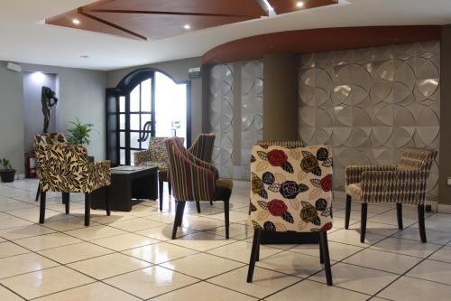 Pub/Lounge, Hotel Diana del Bosque by DOT Urban in Morelia Pub/Lounge, Hotel Diana del Bosque by DOT Urban in Morelia