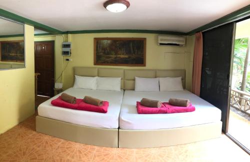 Rimtalay Home Huahin in Khao Takiab Beach Front Rimtalay Home Huahin in Khao Takiab Beach Front