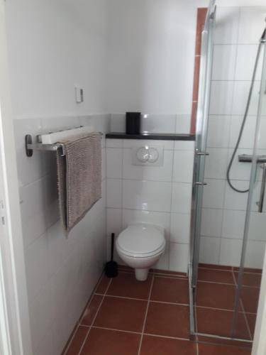 Bathroom, Het Atelier in Kamperland Bathroom, Het Atelier in Kamperland