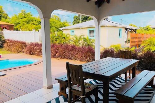 Kaz Tropicale in Sainte Anne Kaz Tropicale in Sainte Anne