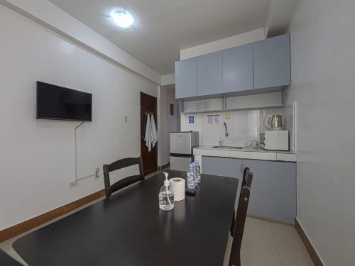 Kitchen, Alicia Apartment in Parañaque Kitchen, Alicia Apartment in Parañaque