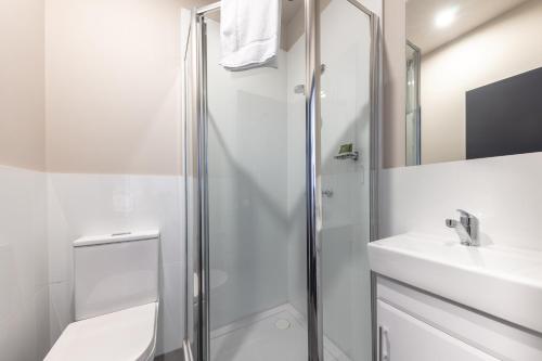 Kupaonica, Lakemba Hotel in Strathfield Kupaonica, Lakemba Hotel in Strathfield