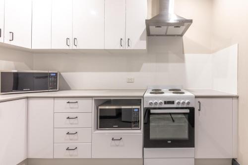 Kitchen, Lakemba Hotel near Lakemba Mosque Kitchen, Lakemba Hotel near Lakemba Mosque