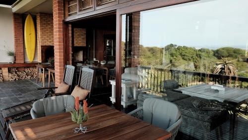 Facilities, Shaloha Guesthouse on Supertubes in Jeffreys Bay Facilities, Shaloha Guesthouse on Supertubes in Jeffreys Bay