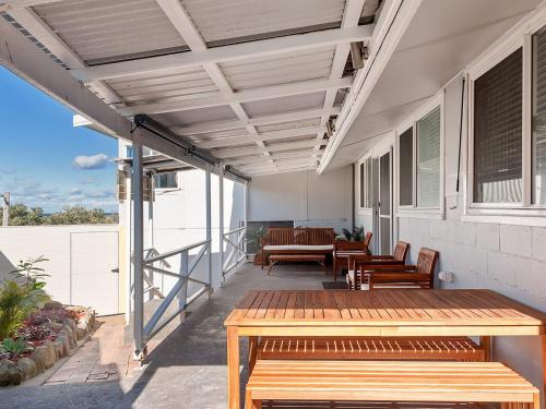 Balcony/terrace, Little Kingsley Beach House in One Mile Beach Balcony/terrace, Little Kingsley Beach House in One Mile Beach