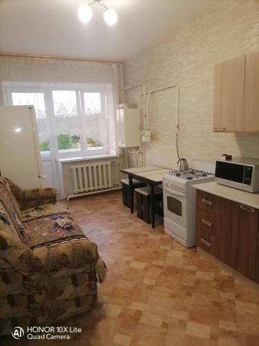 Kitchen, Уютная , чистая квартира для вас! in Zadonsk Kitchen, Уютная , чистая квартира для вас! in Zadonsk
