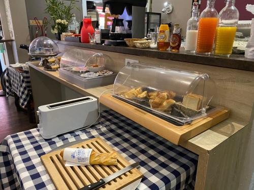 Food and beverages, Hotel Villa La Tour near Cours Saleya Market Food and beverages, Hotel Villa La Tour near Cours Saleya Market