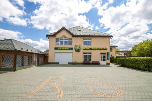 Dış Görünüm, Praktik Hotel & Restaurant in Beregovo Dış Görünüm, Praktik Hotel & Restaurant in Beregovo