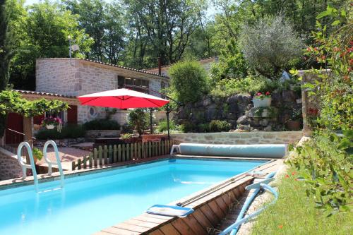 Zwembad, L'Establoun in Valensole Zwembad, L'Establoun in Valensole