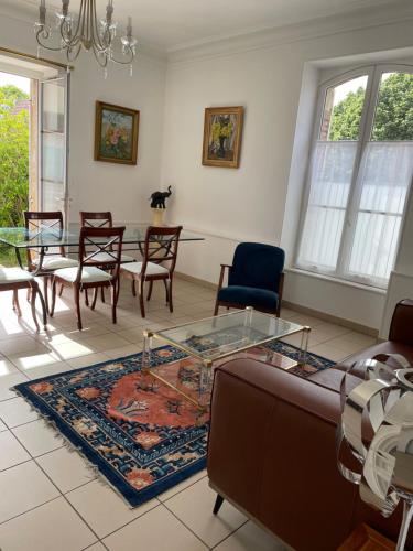 sala de TV, Gite Les Minimes in Avallon sala de TV, Gite Les Minimes in Avallon