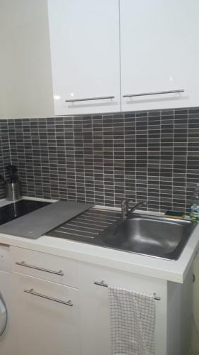 keuken, Appartement Mimosa, tram 2, parking in Lemasson keuken, Appartement Mimosa, tram 2, parking in Lemasson