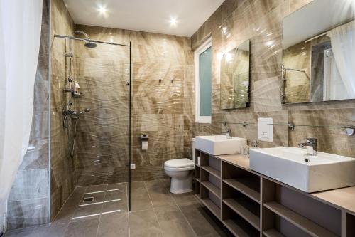 dusch, BOCO Boutique-NEW in Cospicua dusch, BOCO Boutique-NEW in Cospicua