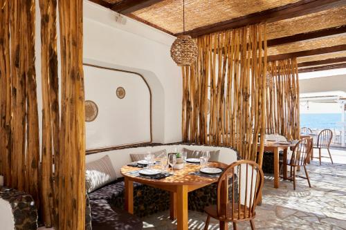 Étterem, Hotel Sunshine in Kamari Étterem, Hotel Sunshine in Kamari