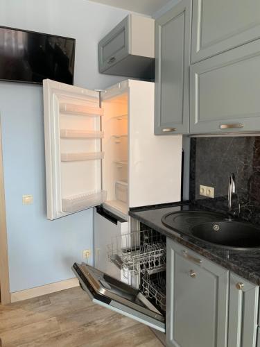 Kitchen, Аппартаменты в 30 минутах от моря in Kaliningrad Kitchen, Аппартаменты в 30 минутах от моря in Kaliningrad