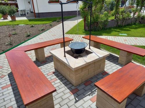 Kertész Apartmanok (Kertesz Apartmanok) in เฮกกีโค่ Kertész Apartmanok (Kertesz Apartmanok) in เฮกกีโค่