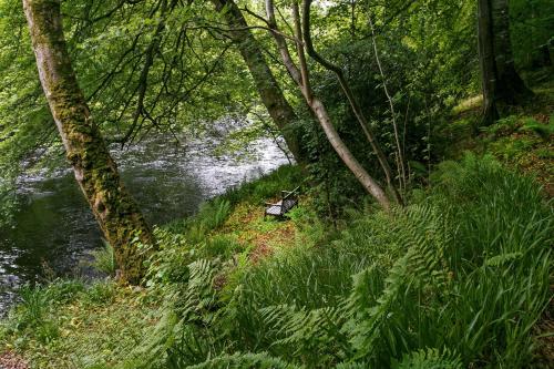 Laundry Cottage, River Doon fishing in Alloway Laundry Cottage, River Doon fishing in Alloway