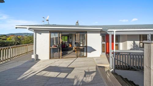 ฝักบัว, Kapiti Views - Waikanae Beach Holiday Home in ปาราปาเรามู ฝักบัว, Kapiti Views - Waikanae Beach Holiday Home in ปาราปาเรามู