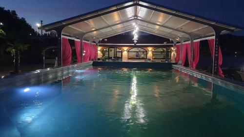 Cabana Plapumioara in Eselnita Cabana Plapumioara in Eselnita