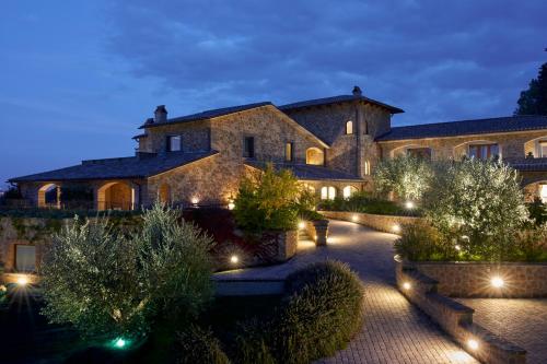 Entrada, Altarocca Wine Resort in Orvieto Entrada, Altarocca Wine Resort in Orvieto