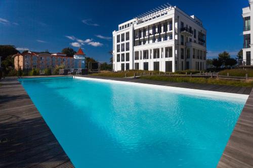 Swimming pool, Villa Philine Ferienwohnung Blue Sea in Ostseebad Sellin Swimming pool, Villa Philine Ferienwohnung Blue Sea in Ostseebad Sellin