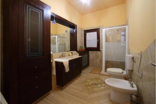 Bathroom, Dimora Del Sole Salento Dog Friendly - Happy Rentals in Taurisano Bathroom, Dimora Del Sole Salento Dog Friendly - Happy Rentals in Taurisano