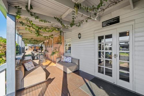 Terraza/balcón, Ambassador on Ruthven Motor Inn in Toowoomba City Center Terraza/balcón, Ambassador on Ruthven Motor Inn in Toowoomba City Center