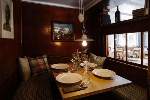 Nhà hàng, Hotel Bellevue Pinte in Grindelwald Nhà hàng, Hotel Bellevue Pinte in Grindelwald
