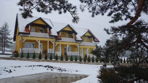 Villa Ducic in โดโบรเซลิซา Villa Ducic in โดโบรเซลิซา