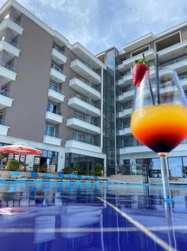 Kolam renang, Kraal Hotel Vlore in Vlora Kolam renang, Kraal Hotel Vlore in Vlora