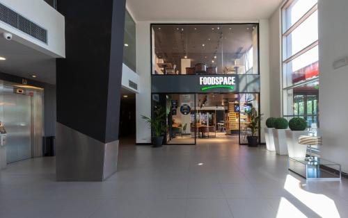 Lobby, Vertice Roomspace in Villaverde Lobby, Vertice Roomspace in Villaverde