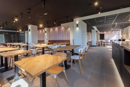 Eten en drinken, Vertice Roomspace in Villaverde Eten en drinken, Vertice Roomspace in Villaverde