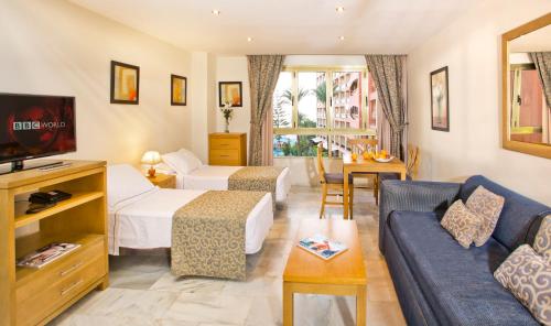 Sunset Beach Club Hotel Apartments in Benalmadena Sunset Beach Club Hotel Apartments in Benalmadena