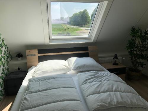 Huisje op den Diek in Sint Kruis Huisje op den Diek in Sint Kruis