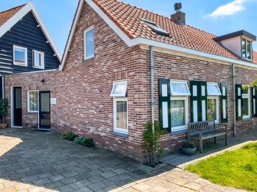 Het Korenhuus in Lewedorp Het Korenhuus in Lewedorp