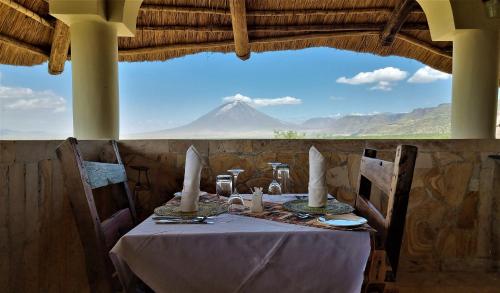 Restaurant, Africa Safari Lake Natron in Ngorongoro Restaurant, Africa Safari Lake Natron in Ngorongoro