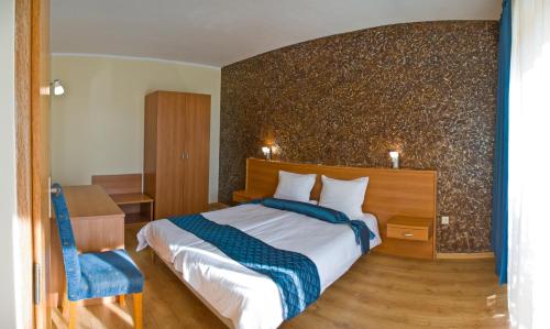 This photo about Complex Sunrise by HMG - All Inclusive shared on HyHotel.com