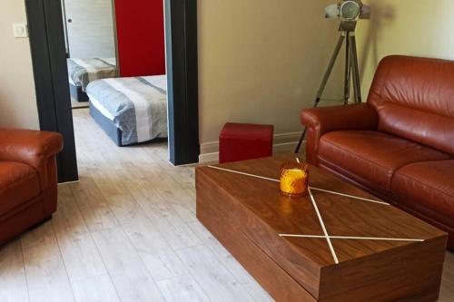 Guestroom, * Appartement rez de chaussee Frontiere Suisse * in Mulhouse City Center Guestroom, * Appartement rez de chaussee Frontiere Suisse * in Mulhouse City Center