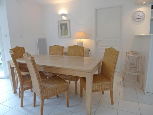 Villa Eden Club by Interhome in Lacanau Villa Eden Club by Interhome in Lacanau
