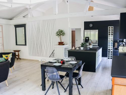 Holiday Home Crabot by Interhome in Saint-Vivien-de-Medoc Holiday Home Crabot by Interhome in Saint-Vivien-de-Medoc