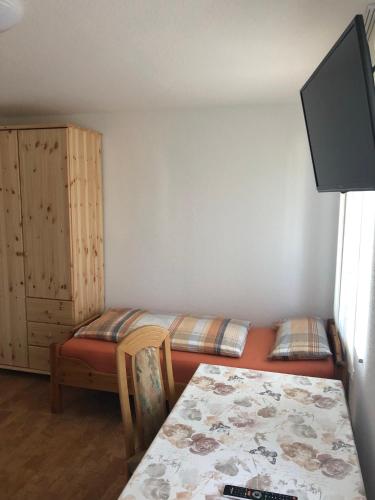 Ferienwohnungen Hof Heinzmann in Engstingen Ferienwohnungen Hof Heinzmann in Engstingen