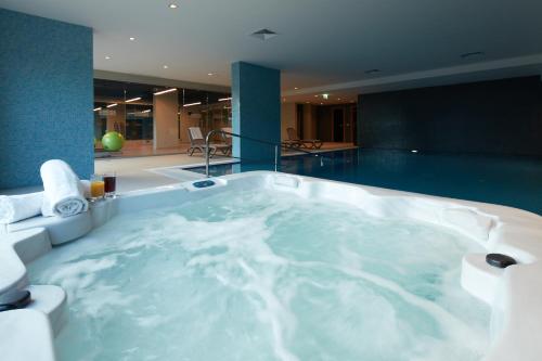 Swimming pool, Antwell Suites in Uskudar Swimming pool, Antwell Suites in Uskudar