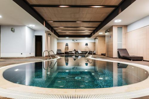 Úszómedence, Hotel Europe in Szarajevó Úszómedence, Hotel Europe in Szarajevó