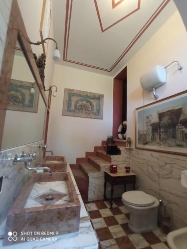 Palazzo 100 finestre Suite D'Annunzio in Trecastelli Palazzo 100 finestre Suite D'Annunzio in Trecastelli