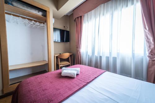 Guestroom, Hotel Silva in Ferrol Guestroom, Hotel Silva in Ferrol