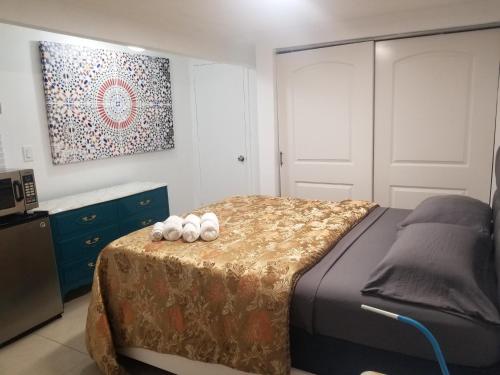 Bed, 1161 Studio 2 Main Miami in Tamiami Bed, 1161 Studio 2 Main Miami in Tamiami